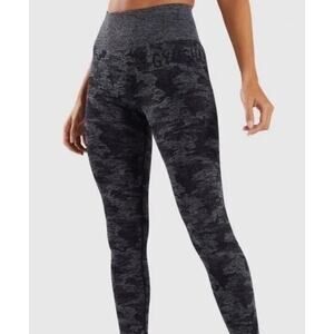 Gymshark Women's XS Gray Adapt Camo Seamless Stretch Leggings High Waist Scrunch